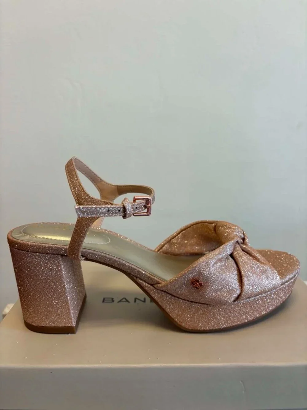 Bandolino Women's Size 7.5 Prezley Knot-Front Ankle Strap Platform Sandals P1